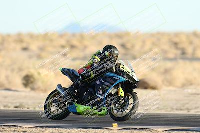 media/Dec-07-2025-CVMA (Sun) [[3e7d2de5dc]]/Race 18-Formula Twins-Formula 40 UL/